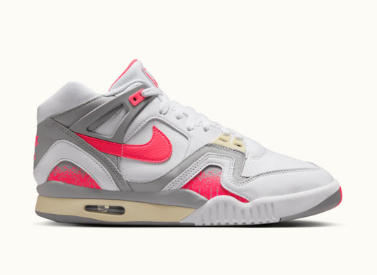 Nike   |    Air Tech Challenge II QS