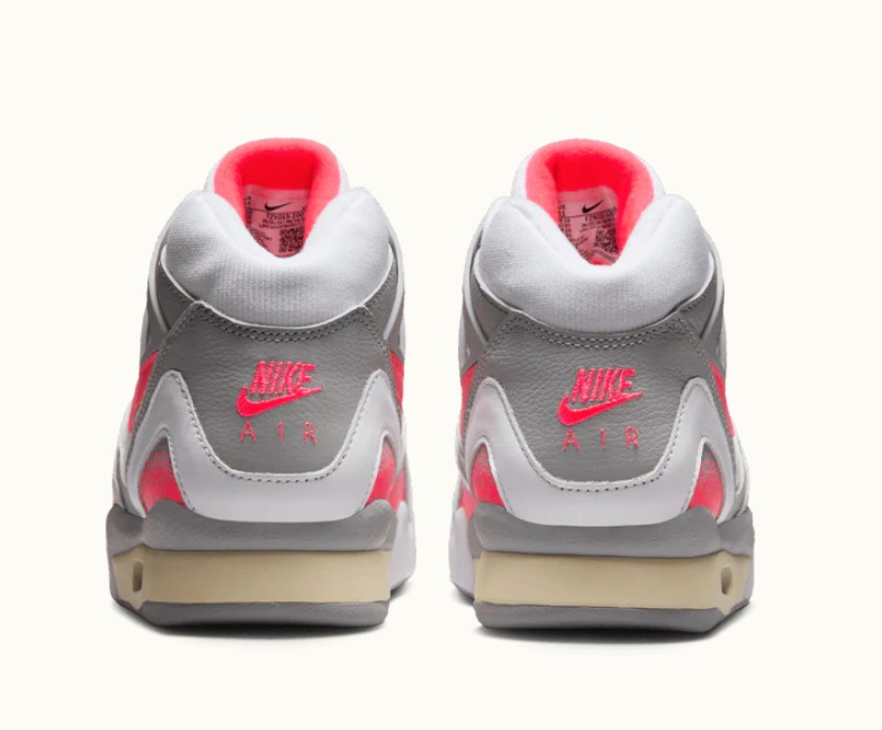 Nike   |    Air Tech Challenge II QS