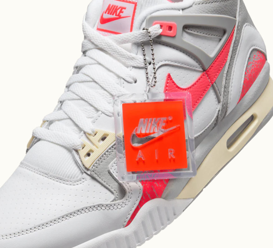 Nike   |    Air Tech Challenge II QS